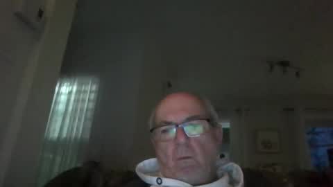 bernard1102 online show from 03/06/25, 10:52