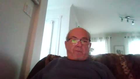 bernard1102 online show from 10/12/25, 11:20