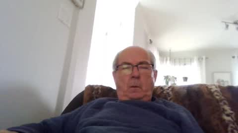 bernard1102 online show from 10/24/25, 01:29