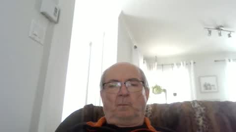 bernard1102 online show from 04/05/26, 07:44