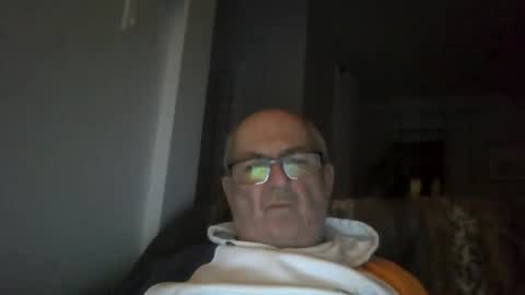 bernard1102 online show from 04/21/26, 12:45