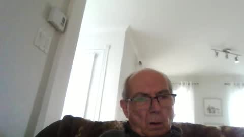 bernard1102 online show from 05/18/26, 09:53