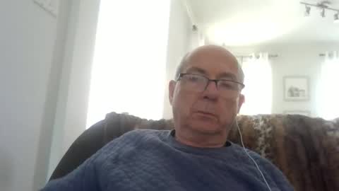 bernard1102 online show from 06/04/26, 04:02
