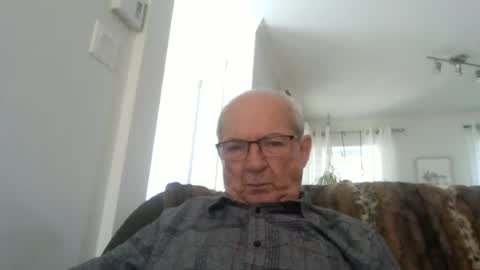 bernard1102 online show from 06/17/26, 01:34