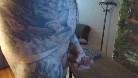 Snapshot of bernhard666 chatting on 11/01/25, 03:14 bernhard666 online show from 11/01/25, 03:14