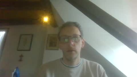 Snapshot of bernie484237 chatting on 06/04/26, 05:52 Bernie online show from 06/04/26, 05:52