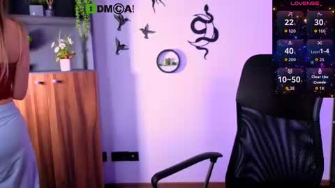 Snapshot of berry_alma chatting on 07/15/26, 07:19 Alma online show from 07/15/26, 07:19