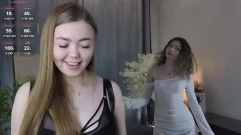 Snapshot of berry_bloom chatting on 10/23/25, 10:25 Aurora online show from 10/23/25, 10:25