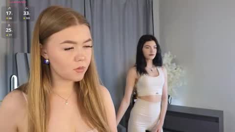 Snapshot of berry_bloom chatting on 11/23/25, 10:15 Aurora online show from 11/23/25, 10:15