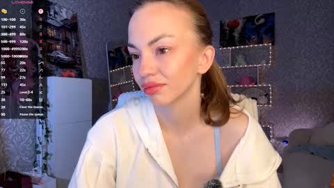 Sofia online show from 11/24/25, 05:51