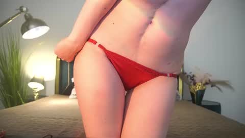 Snapshot of berrydiva chatting on 07/04/26, 08:26 Violette online show from 07/04/26, 08:26