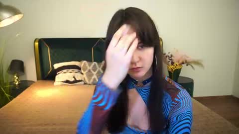 Snapshot of berrydiva chatting on 07/07/26, 01:15 Violette online show from 07/07/26, 01:15