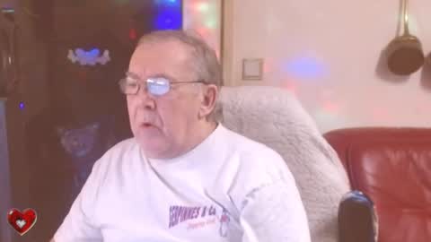 Snapshot of best127 chatting on 02/23/25, 03:51 jean online show from 02/23/25, 03:51