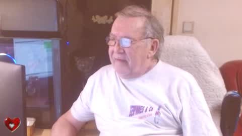 Snapshot of best127 chatting on 02/25/25, 02:44 jean online show from 02/25/25, 02:44