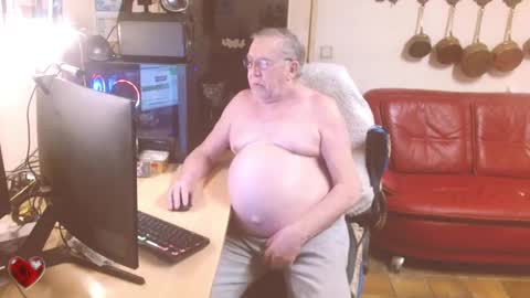 Snapshot of best127 chatting on 02/25/25, 08:30 jean online show from 02/25/25, 08:30