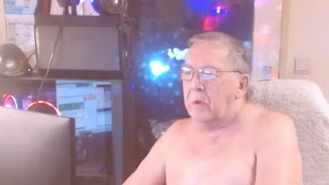 Snapshot of best127 chatting on 03/02/25, 12:42 jean online show from 03/02/25, 12:42