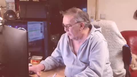 Snapshot of best127 chatting on 03/04/25, 08:46 jean online show from 03/04/25, 08:46