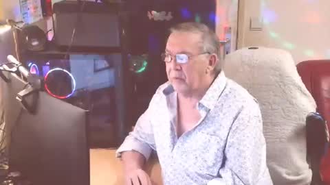 Snapshot of best127 chatting on 03/06/25, 07:54 jean online show from 03/06/25, 07:54