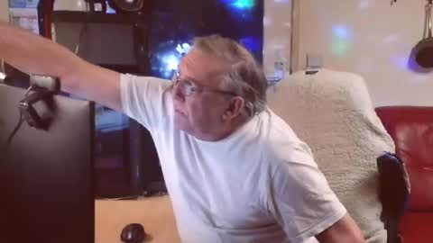 Snapshot of best127 chatting on 03/07/25, 10:21 jean online show from 03/07/25, 10:21