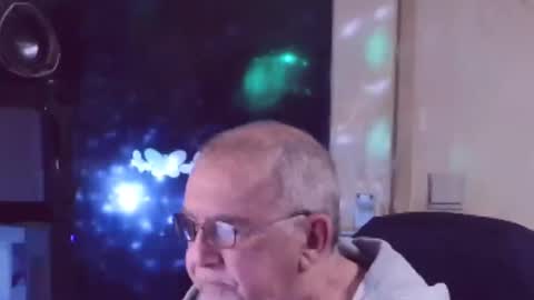 Snapshot of best127 chatting on 03/10/25, 08:01 jean online show from 03/10/25, 08:01