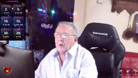 Snapshot of best127 chatting on 10/01/25, 06:25 jean online show from 10/01/25, 06:25