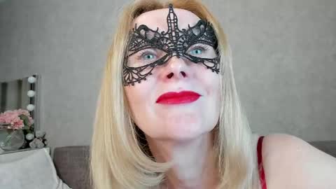 Snapshot of best__angelica chatting on 05/30/26, 01:19 best__angelica online show from 05/30/26, 01:19