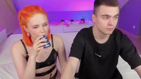 Snapshot of best_trip chatting on 03/09/25, 08:52 Danny and Kira online show from 03/09/25, 08:52