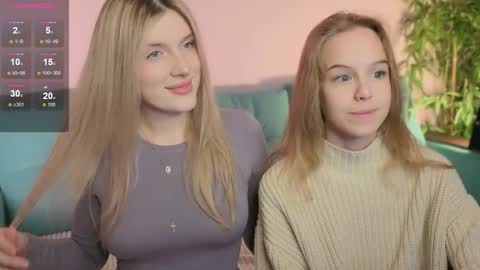 Snapshot of best_trip chatting on 09/12/25, 02:17 Danny and Kira online show from 09/12/25, 02:17