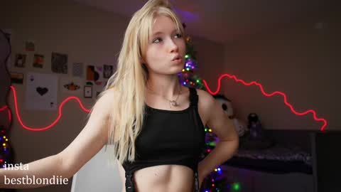 Chloe Next stream on Friday online show from 12/29/24, 05:33