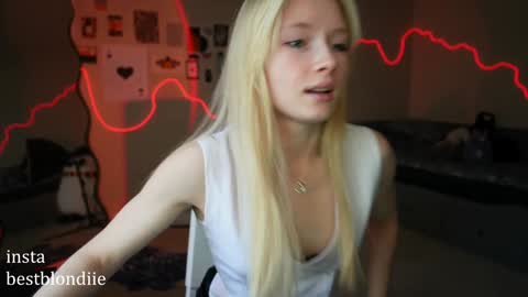 Chloe Next stream on Friday online show from 01/20/25, 05:16