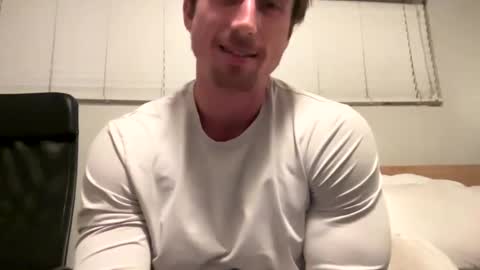 Snapshot of bestcoast35 chatting on 03/06/25, 07:47 Bestcoast3579 online show from 03/06/25, 07:47