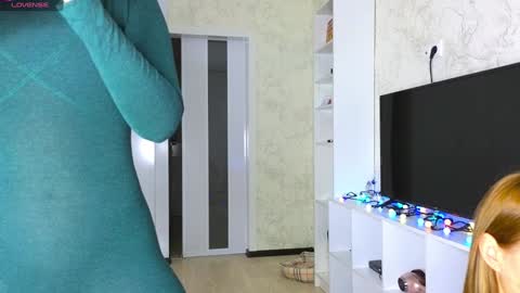 Snapshot of bestgirls2021 chatting on 01/11/25, 03:13 Hellen and Natali online show from 01/11/25, 03:13