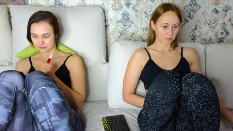 Snapshot of bestgirls2021 chatting on 01/30/25, 05:09 Hellen and Natali online show from 01/30/25, 05:09