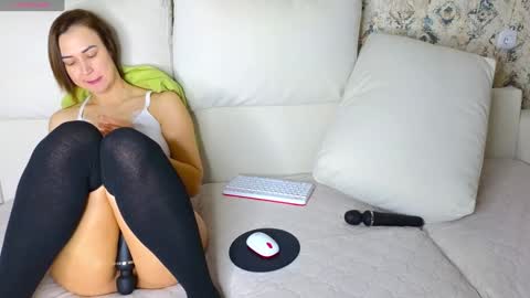 Snapshot of bestgirls2021 chatting on 02/05/25, 05:09 Hellen and Natali online show from 02/05/25, 05:09