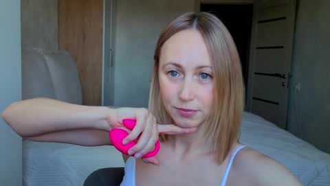 Snapshot of bestgirls2021 chatting on 04/09/26, 03:06 Hellen and Natali online show from 04/09/26, 03:06