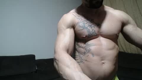 Snapshot of bestmuscle chatting on 06/30/26, 04:02 bestmuscle online show from 06/30/26, 04:02
