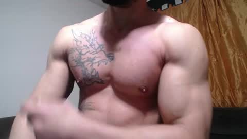 Snapshot of bestmuscle chatting on 07/07/26, 07:23 bestmuscle online show from 07/07/26, 07:23