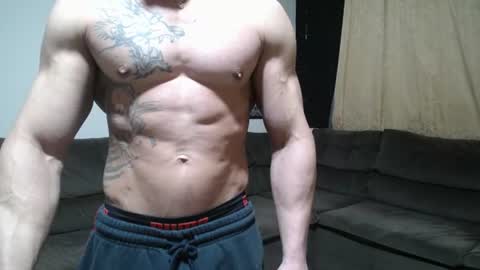 Snapshot of bestmuscle chatting on 07/12/26, 09:17 bestmuscle online show from 07/12/26, 09:17