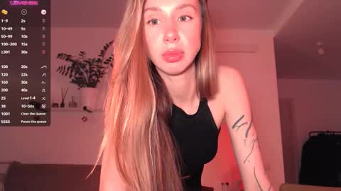 Snapshot of bestzoeyever chatting on 03/03/26, 08:15 Zo online show from 03/03/26, 08:15