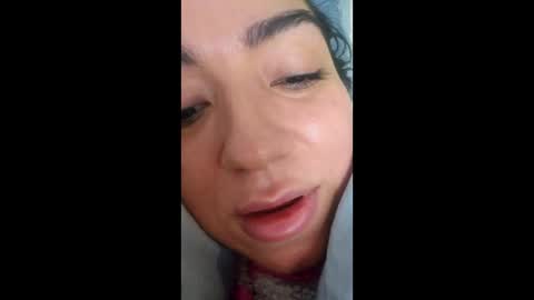 Vikky online show from 12/17/25, 02:34