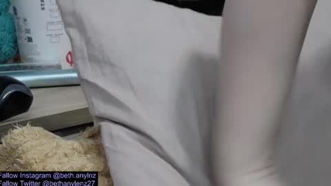 bethanylenz2 online show from 11/23/25, 11:43