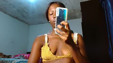 Snapshot of bethanywilsom chatting on 12/16/24, 05:22 Bethany Wilson online show from 12/16/24, 05:22