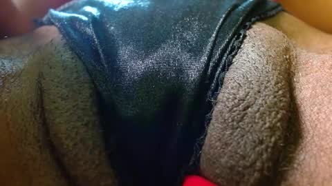 Snapshot of bethanywilsom chatting on 12/19/24, 06:34 Bethany Wilson online show from 12/19/24, 06:34