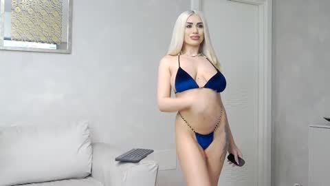Snapshot of bethierusse chatting on 02/27/25, 10:53 bethierusse online show from 02/27/25, 10:53