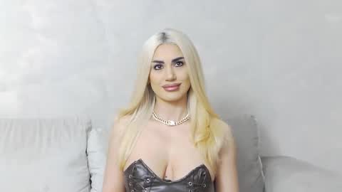 Snapshot of bethierusse chatting on 03/04/25, 12:50 bethierusse online show from 03/04/25, 12:50