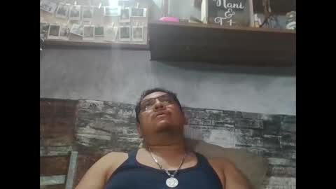 Snapshot of beto471292 chatting on 12/22/25, 01:35 beto471292 online show from 12/22/25, 01:35