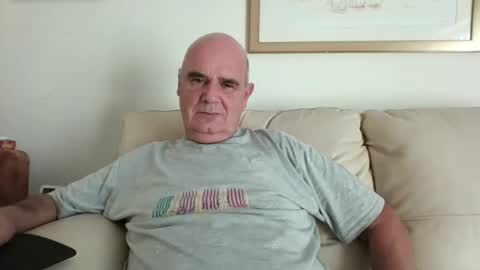 betta1 online show from 09/15/25, 08:58