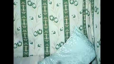 betty_83 online show from 01/11/25, 03:31