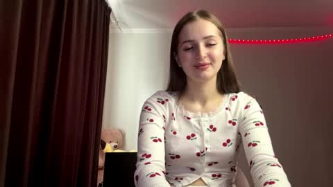Snapshot of bettyberneett chatting on 04/10/26, 04:06 Emily Stream every day online show from 04/10/26, 04:06
