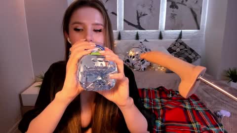 Betty online show from 01/05/25, 03:43